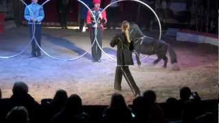 Extrait du Spectacle Formidable 2012 Cirque Samuel Pauwels  Latoya Donnert  Poney [upl. by Emmye]