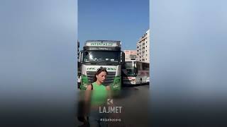 Aksident mes autobusit dhe taksisë në Fushë Kosovë [upl. by Surtemed581]