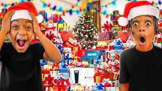 CHRISTMAS MORNING SPECIAL OPENING PRESENTS  The Prince Family Clubhouse [upl. by Hittel]