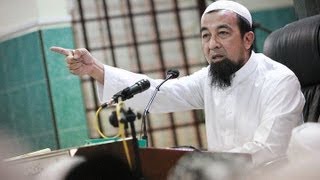 Ustaz Azhar Idrus  Hukum Sambut Tahun Baru Cina [upl. by Reis472]