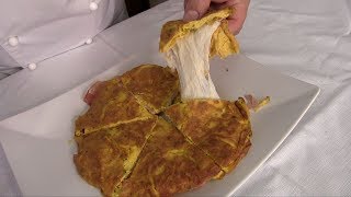 Frittata Farcita con Prosciutto e Mozzarella [upl. by Sherfield]