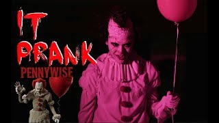 quotITquot CREEPY CLOWN PRANK ON GIRLFRIEND she cried [upl. by Laet]