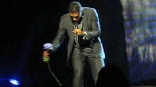 Maxwell Live Performance quotLifetimequot 111508 [upl. by Celestyn693]