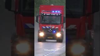 Brandweer Wormerveer Haakarm en Dienstbus met PRIO 1 naar een inzet in Andijk [upl. by Haldes711]