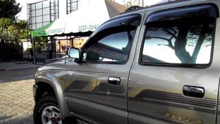 Toyota Hilux 2005 SR5MP4 [upl. by Neelrac]