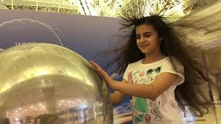 Interactive Science Factory Static electricity hair up Van de Graaff generator [upl. by Nnaoj76]