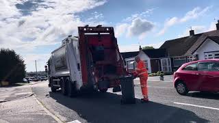 Serco Waste VN71 UTW Dennis Eagle Elite With Terberg OmnIDEL Electric Lifts Emptying General waste [upl. by Frissell]