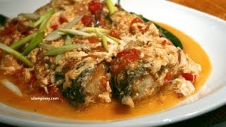 SARCIADONG ISDA How to cook fish sarciado Ulam Pinoy 15 [upl. by Halyk124]