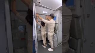 Moment Tutup Pintu Pesawat Oleh Pramugara dan Pramugari Cantik Super Air Jet [upl. by Adnamma]