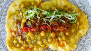 Learn to make the Best Trini Doubles with Condiments [upl. by Joleen]