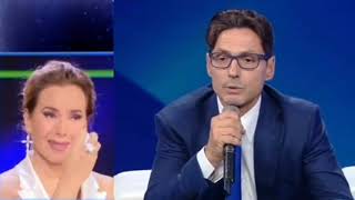 Barbara DUrso scopre in diretta TV di essere licenziata da Mediaset [upl. by Kirby]