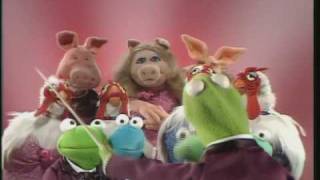 The Muppet Show Kermit Miss Piggy The Muppet Glee Club  quotTemptationquot [upl. by Sugihara]