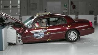 2003 Lincoln Town Car moderate overlap IIHS crash test [upl. by Sillert577]