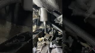 Mercedes w639 om646 injector removal [upl. by Tella]