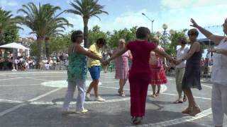 Sardanes avec la cobla Sol de Banyuls sur mer [upl. by Anaihsat]