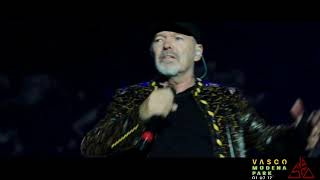 Vasco Rossi  Siamo soli Live Modena Park [upl. by Akila833]