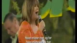 Wenche Myhre i All sang på grensen3 [upl. by Hpeosj376]