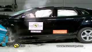 Crash Test 2012 New Volvo V40  5 Stars Euro NCAP [upl. by Siblee]