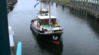 Oude sleepboten wilhelminasluis andel prewar Tugs in dutch lock [upl. by Dej]