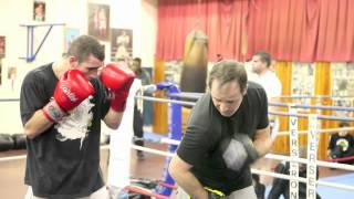 Eric Tormos Boxing Coach entraîne Ait Aoudia au RSOA ST OUEN France [upl. by Pooi]