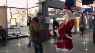 Kerst op het station [upl. by Aleka690]