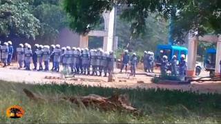 Université de Lomé la police réprime sauvagement une réunion détudiants 08122011 [upl. by Yeldahc]