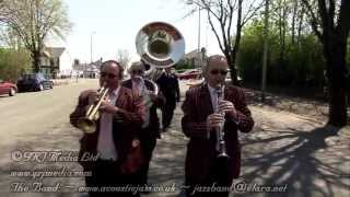 quotWhen The Saints Go Marching Inquot New Orleans style jazz funeral procession [upl. by Ailem]