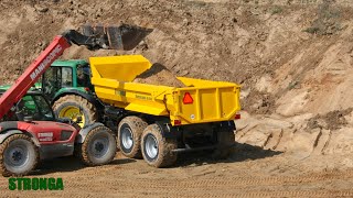 Stronga DumpLoada DL1000HP med en John Deere traktor Transport tung av sand [upl. by Alsi]