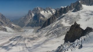 Traverse of the Vallée Blanche between France and Italy [upl. by Clyte]