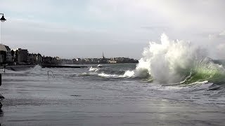 Grande marée SaintMalo 2012 Stormtide Sturmflut Marea [upl. by Aniaz102]