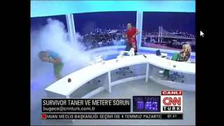 Survivor 3T Taner Saba Tümerle Bu Gece Programında Yangın Tüpü İle Metere Saldırdı [upl. by Lavona]