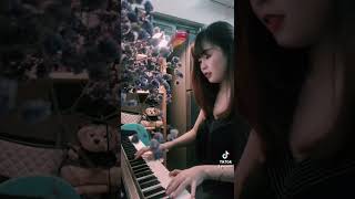 Phi điểu và ve sầuNhậm niên Piano cover by Liên Nguyễn [upl. by Anerda]