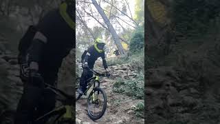 Gros passage technique vtt amp double jump [upl. by Leoline107]