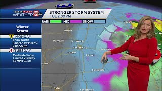 Kansas City area likely to see accumulating snow Monday night into Tuesday [upl. by Jerrylee]