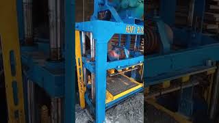 Nigeria uses Henry QTJ440 manual hollow block machine brick factory to test paving bricks on site [upl. by Reivaj]