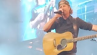 Dierks Bentley performing quotBlackquot at Mohegan Sun Arena CT [upl. by Sarena]