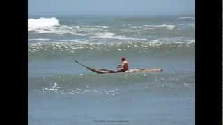 Huanchaco Caballito de Totora 2011 Peru Trujillo Pêche au Filet sur Bateau en Roseau Kayak [upl. by Arimas758]