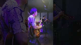 Swing Dude  Benz Kittipak  Penny  Korn  Platong EP13 groovin high jazz bar amp cafe [upl. by Nyrat]