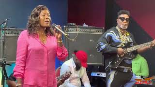 Cindy Le Coeur amp Koffi Olomide  Mon Bonheur [upl. by Hanni590]