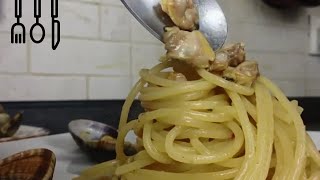 Spaghetti con le vongole Risottati in Padella [upl. by Sacksen636]