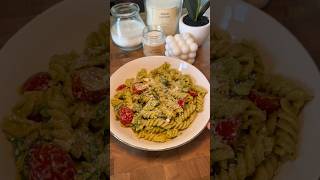 Salade de pâtes au pesto vert😍 recettefacile recettesimple recette food recetterapide [upl. by Chavaree542]