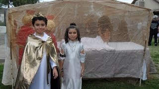 Mendota California Via Crucis Con los Niños del Catesismo [upl. by Cott]