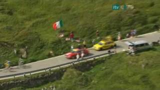 Lance Armstrong Surge on the Col du Petit SaintBernard  2009 TDF [upl. by Leor697]