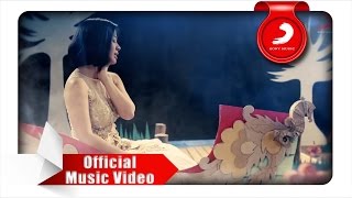 Astrid  Semusim Official Music Video [upl. by Valentino408]