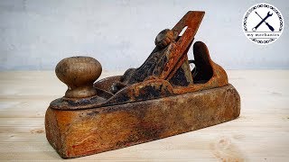 Antique Rusty Hand Plane  Restoration [upl. by Ecnirp]