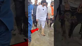 దైవం ఎక్కడో లేదు పవన్ కళ్యాణ్ రూపంలో 🙏 AP Deputy CM PawanKalyan ytshorts apfloods [upl. by Kosak]