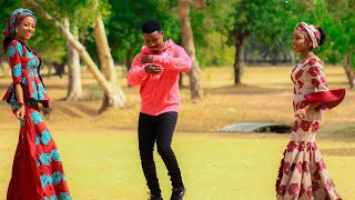 Umar M Shareef TSAKANINMU Official Video Song Feat Maryam Yahaya × Maryam Latest Hausa 2021 [upl. by Merkle]