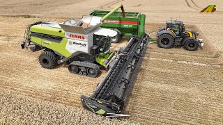 Weizenernte 2022 Getreideernte Mähdrescher CLAAS Lexion Traktor Fendt Lohnunternehmen Landwirtschaft [upl. by Gennaro]