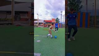 LA PERFECCIÓN 🫡 soccer portero fútbol entertainment goalkeeper goalkeepertraining portería [upl. by Rapp]