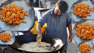 Crispy Onion Pakoda Recipe By Cooking With Kawish [upl. by Paynter252]